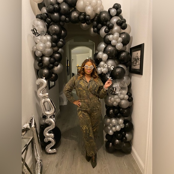 Meet your Posher, Jewel - Picture 12 of 15